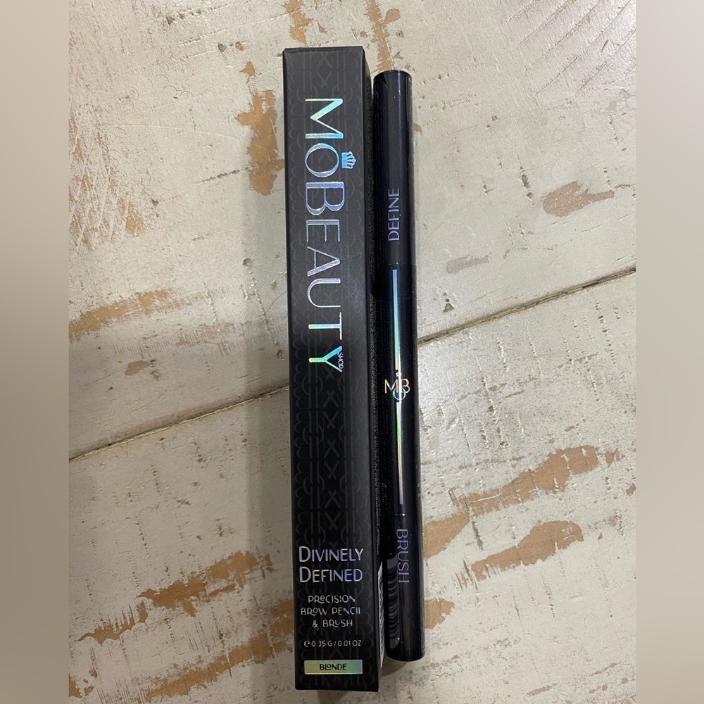 New in Box Mo Beauty Divinely Defined Precision Brow Pencil & Brush